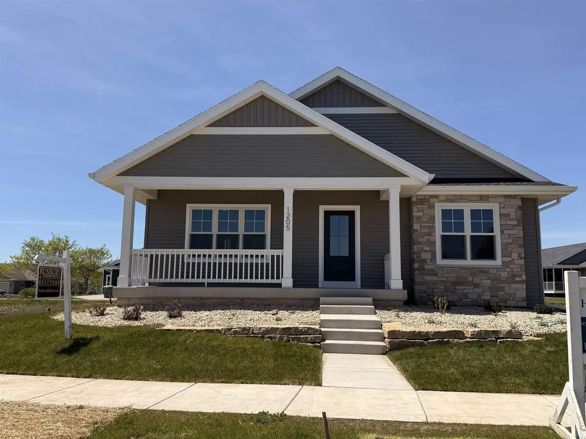 1205 20th Street, Prairie Du Sac, WI 53578 - #1