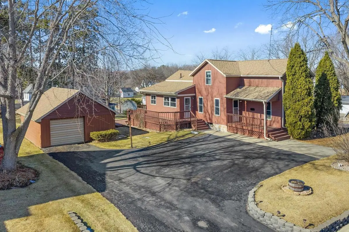 102 S Albert Avenue, Reedsburg, WI 53959 - #1