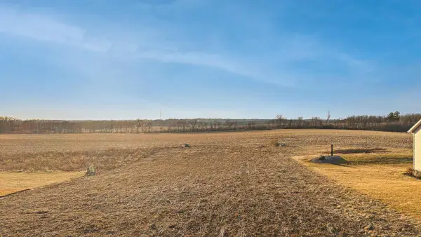 2019 Arbor Ridge Way, Janesville, WI 53548