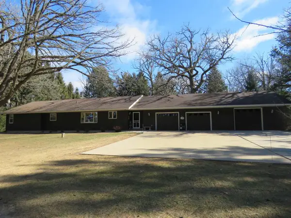 N8582 Pine Road, Beaver Dam, WI 53916