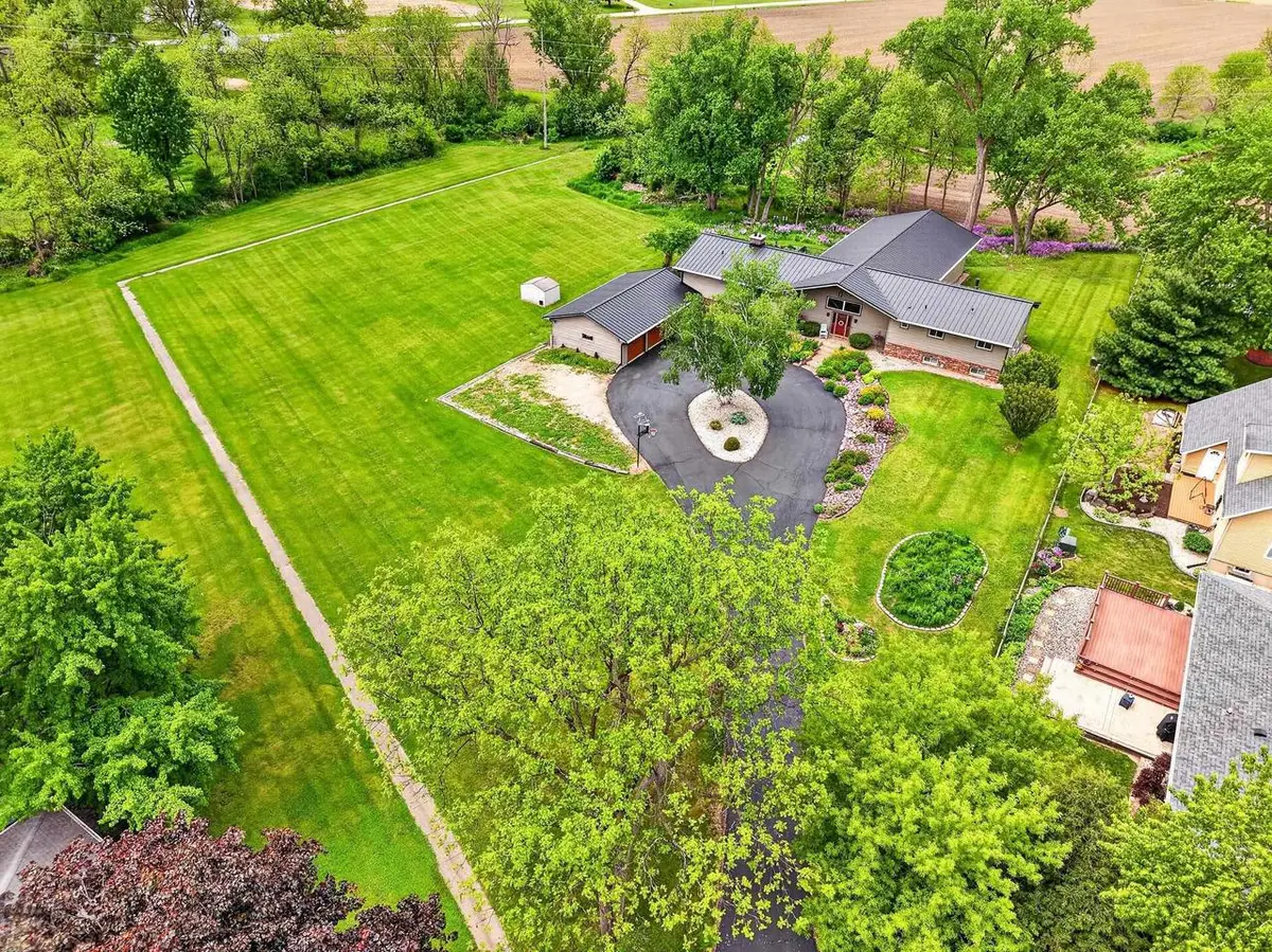 1 Horseshoe Lane, Black Earth, WI 53515 - #1