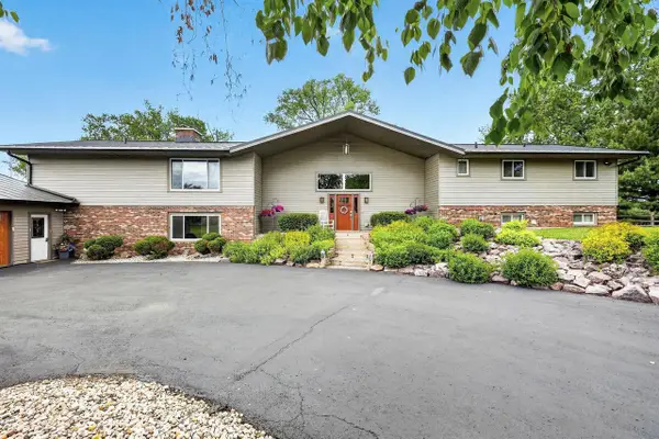 1 Horseshoe Lane, Black Earth, WI 53515