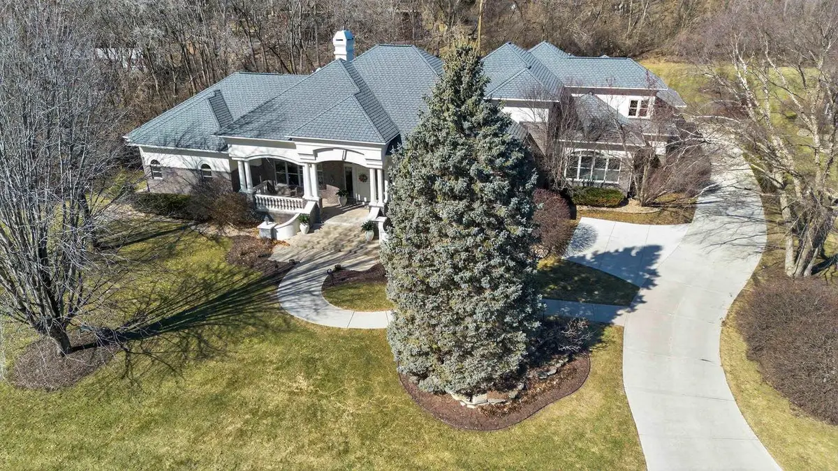 4606 Signature Drive, Middleton, WI 53562 - #1