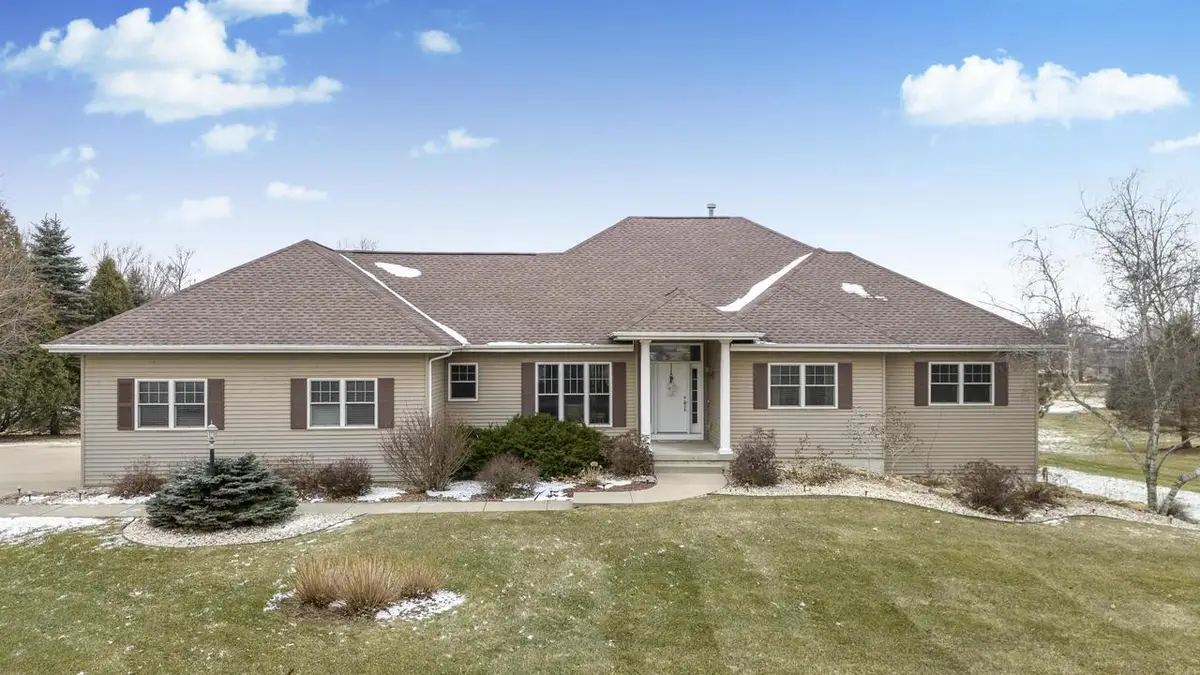 3753 Coachman Way, Cross Plains, WI 53528 - #1