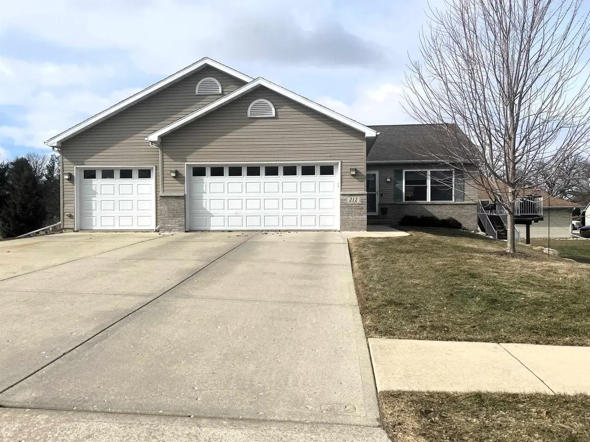 212 Ridgeview Lane, Columbus, WI 53925 - #1