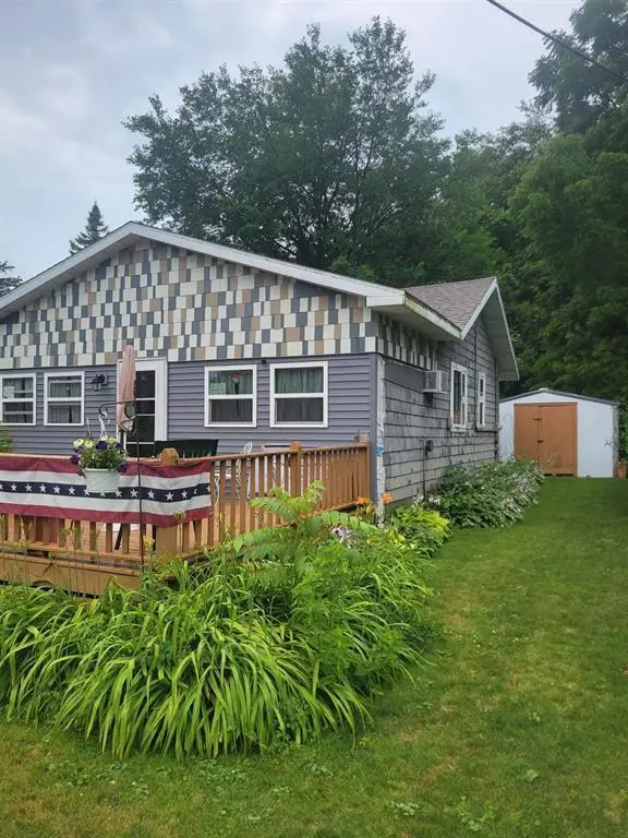 N4521 W Shoreplace Road, Cambridge, WI 53523