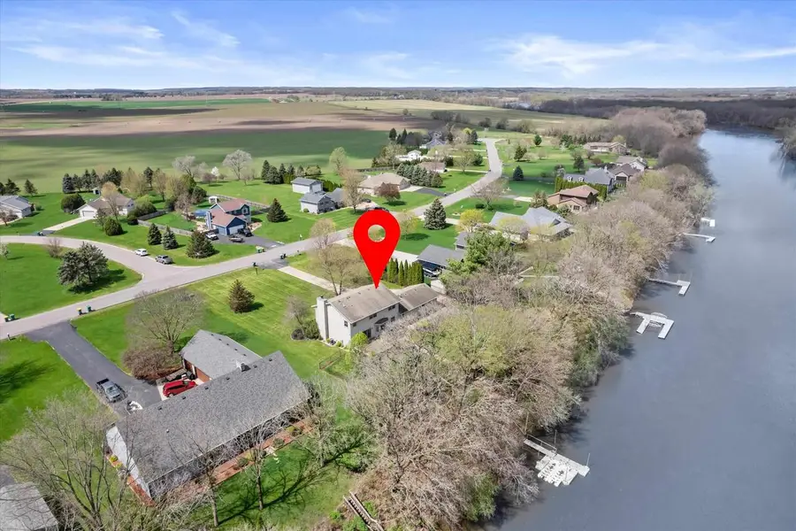 6237 S Edgewater Drive, Beloit, WI 53511 - #2
