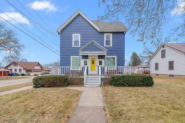 615 De Clark Street, Beaver Dam, WI 53916