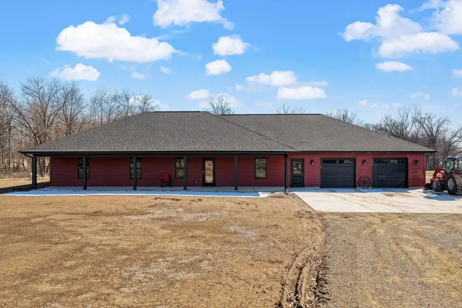 11218 N Crocker Road, Brooklyn, WI 53521 - #2
