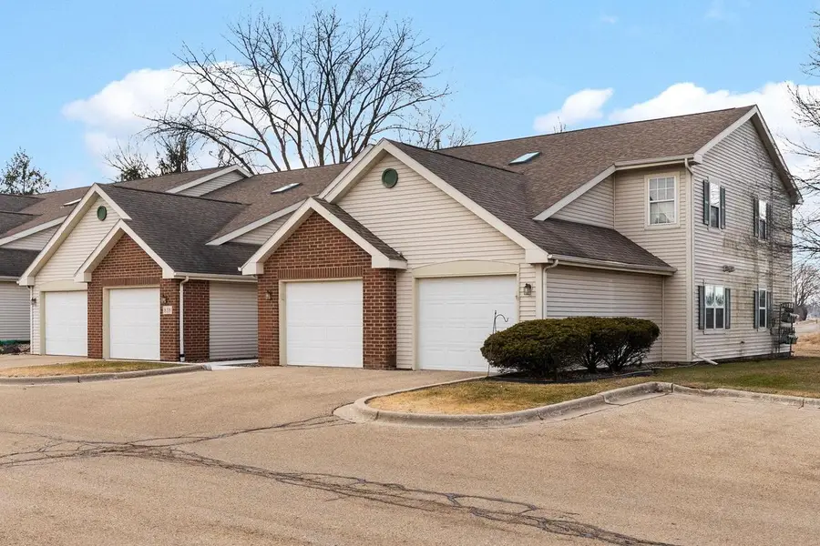 859 Park Street #101, Oregon, WI 53575 - #3