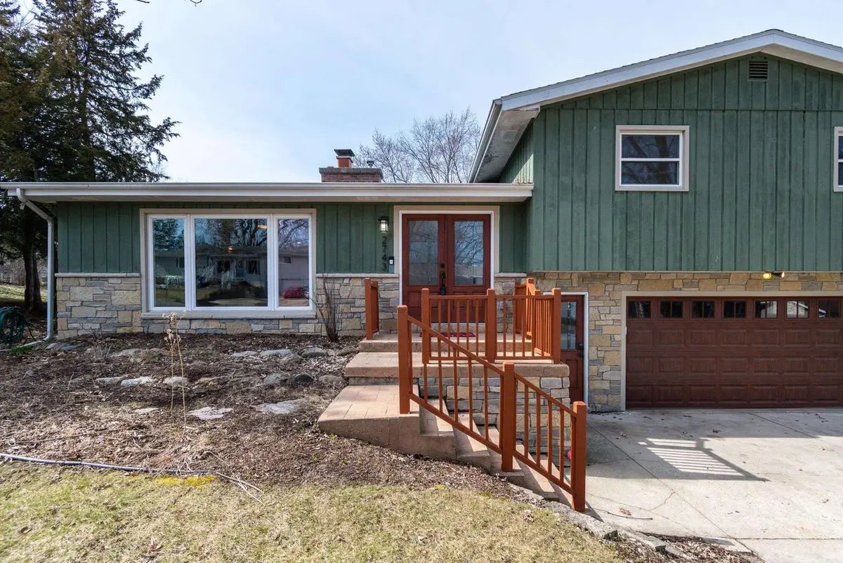 2743 Lyman Lane, Fitchburg, WI 53711 - #1