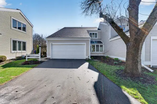 12 Oak Creek Trail, Madison, WI 53717