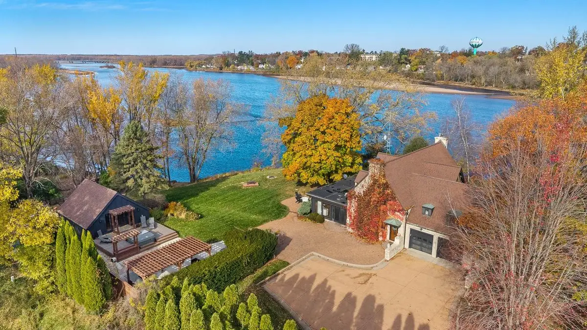 1001 Highway 33, Portage, WI 53901 - #1