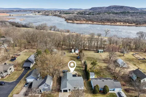 946 Water Street, Prairie Du Sac, WI 53578