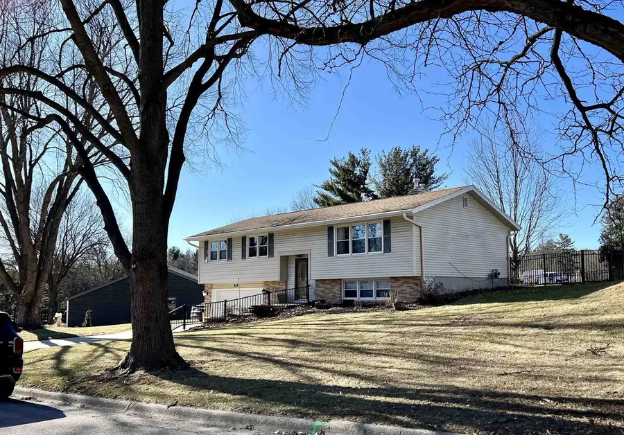 639 Sussex Drive, Janesville, WI 53546 - #2