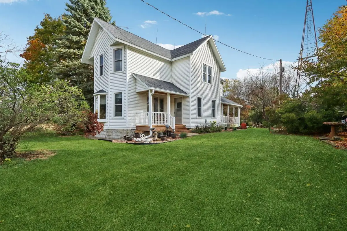 832 Highway 138, Stoughton, WI 53589 - #1