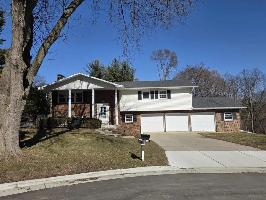 3221 Dover Court, Janesville, WI 53546 - #2