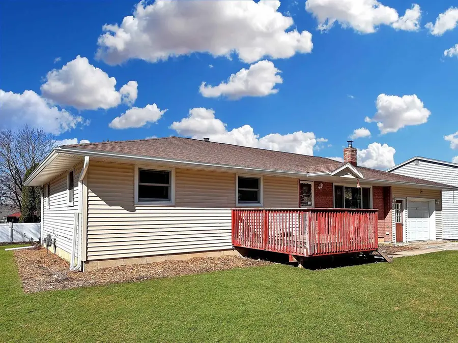137 Pedretti Parkway, Prairie Du Chien, WI 53821 - #3