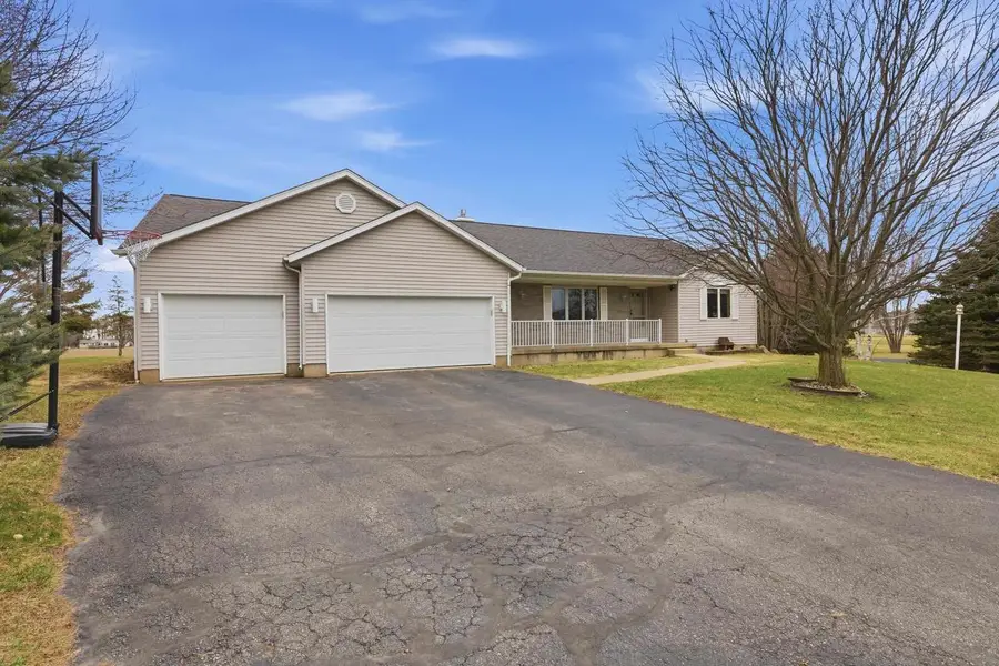 2734 Brooks Ridge Drive, Sun Prairie, WI 53590 - #2