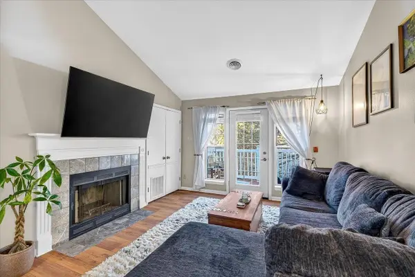 926 Harbor House Drive #7, Madison, WI 53719