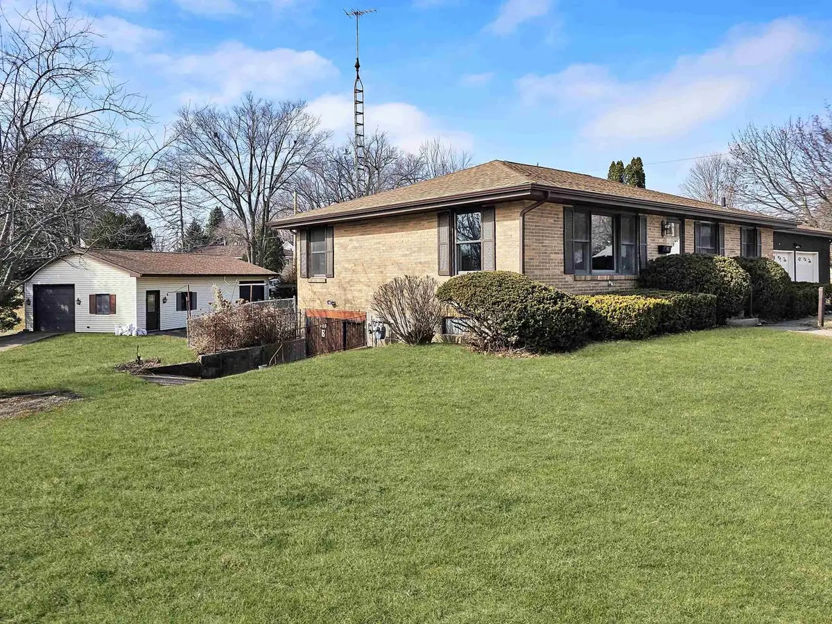 620 Elm Street, Platteville, WI 53818 - #1