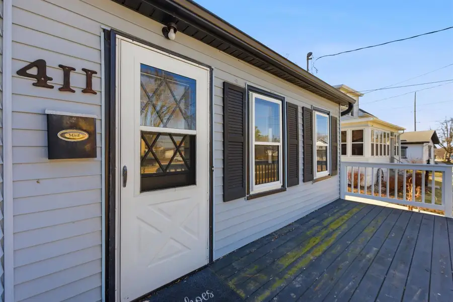 411 E Division Street, Watertown, WI 53094 - #3