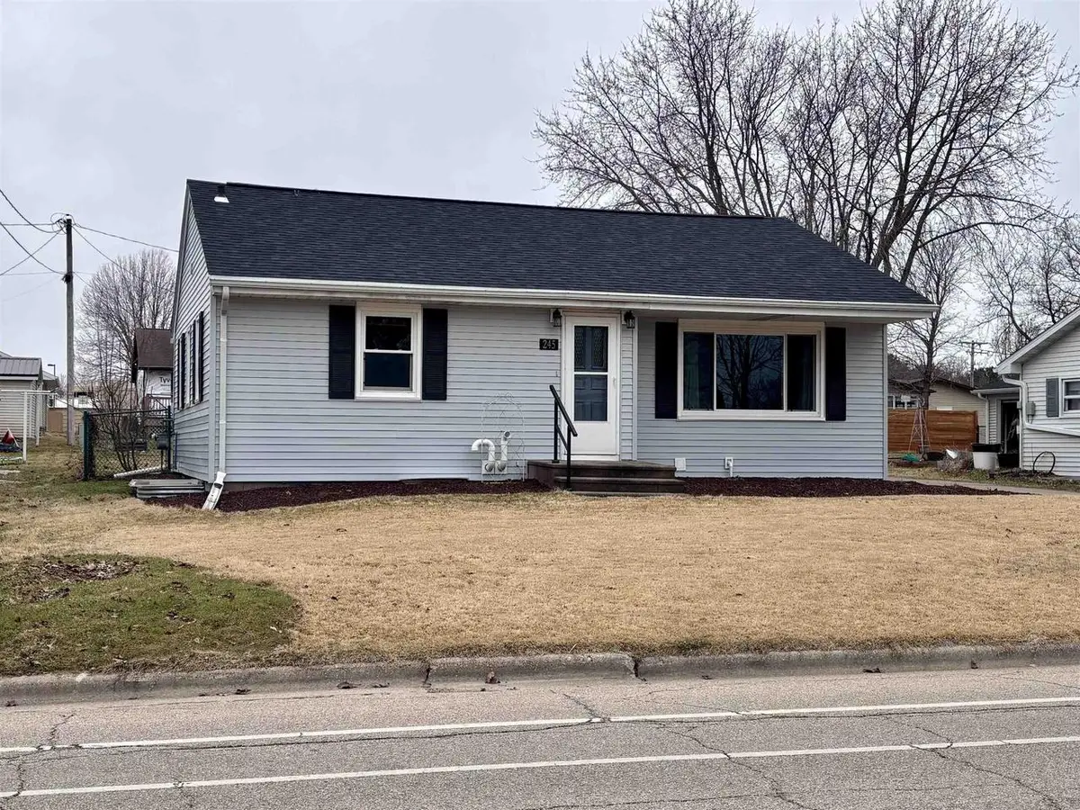 245 Ridge Avenue, Platteville, WI 53818 - #1