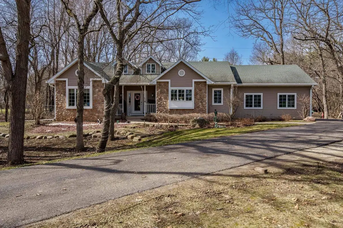 4455 Pheasant Run, Janesville, WI 53546 - #1