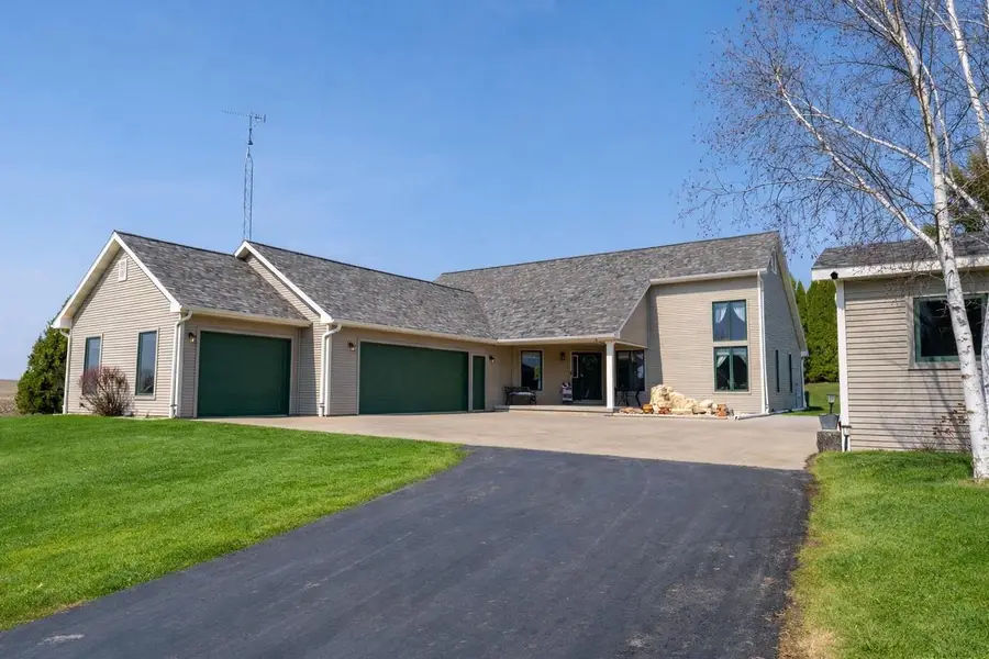 207 W 2nd Street, Friesland, WI 53935 - #2