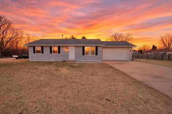 3107 Glenbarr Drive, Janesville, WI 53548