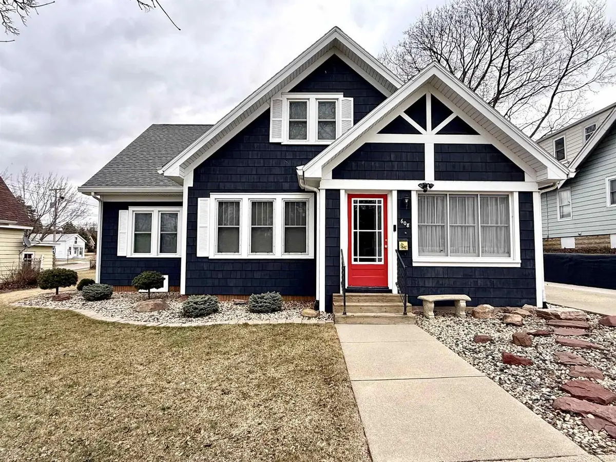 608 19th Avenue, Monroe, WI 53566 - #1
