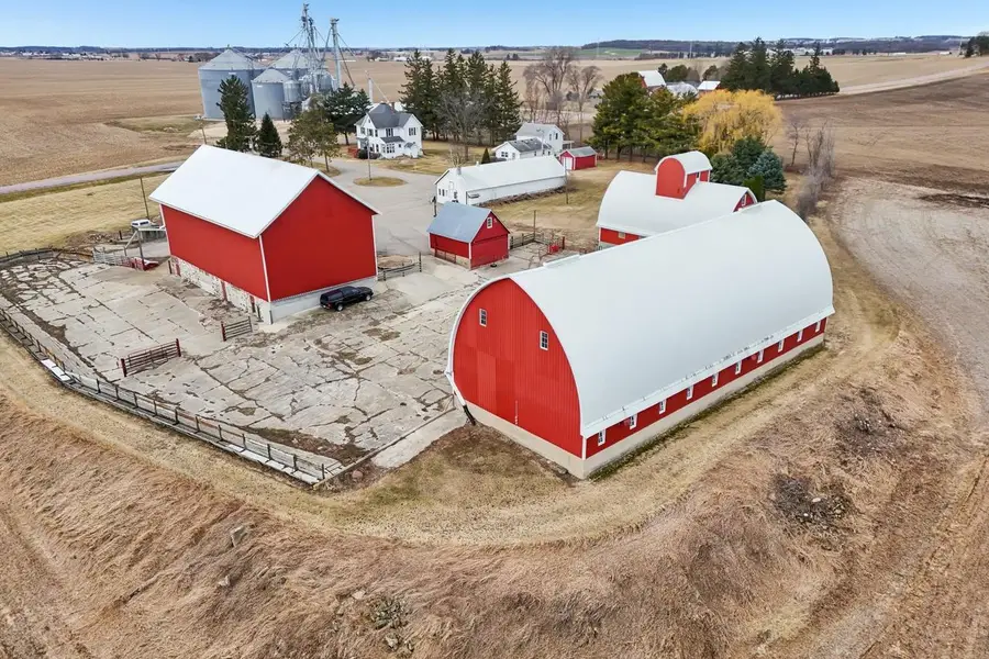 W7900 Meek Road, Arlington, WI 53911 - #2