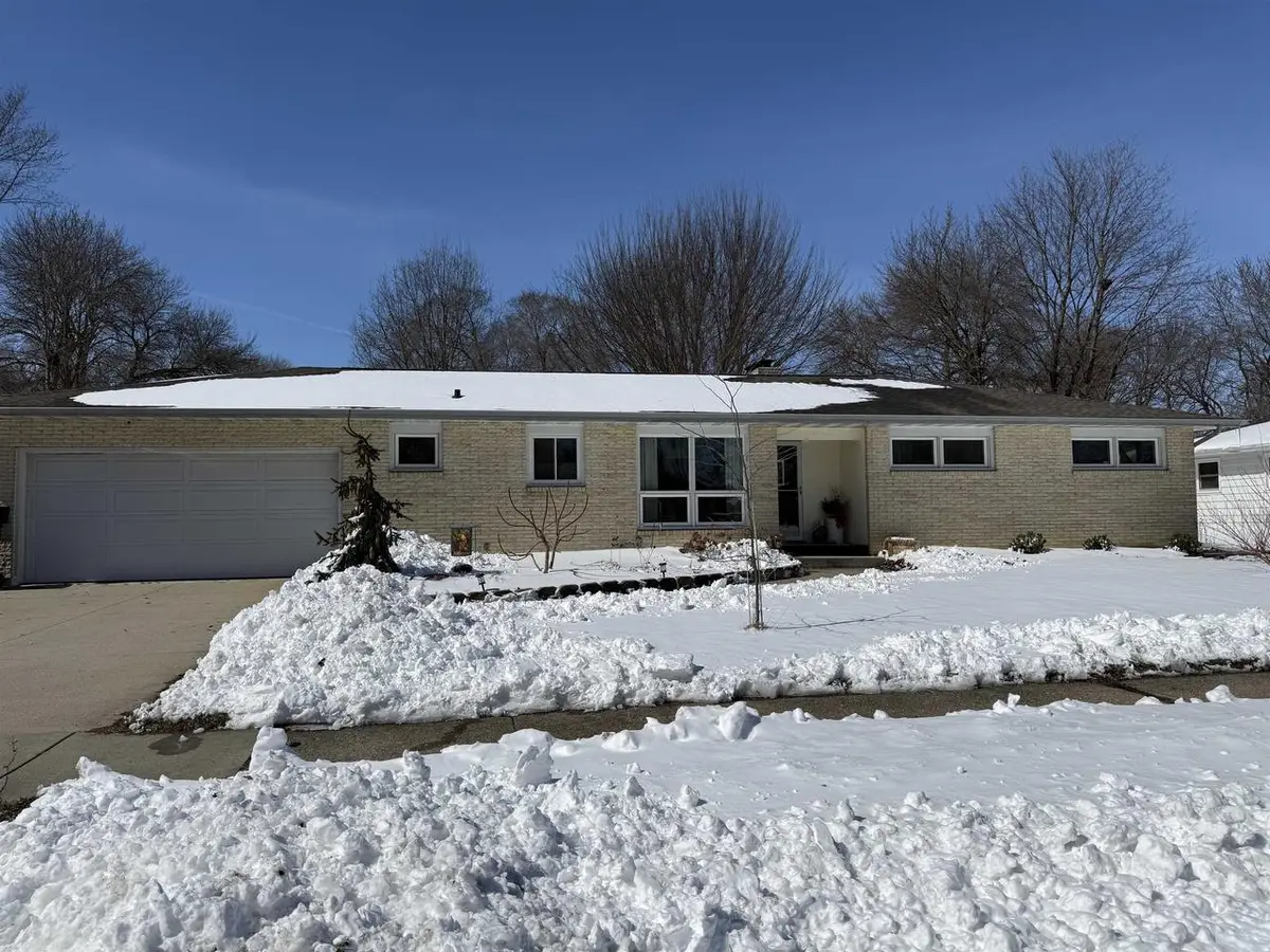 1121 Erie Drive, Janesville, WI 53545 - #1
