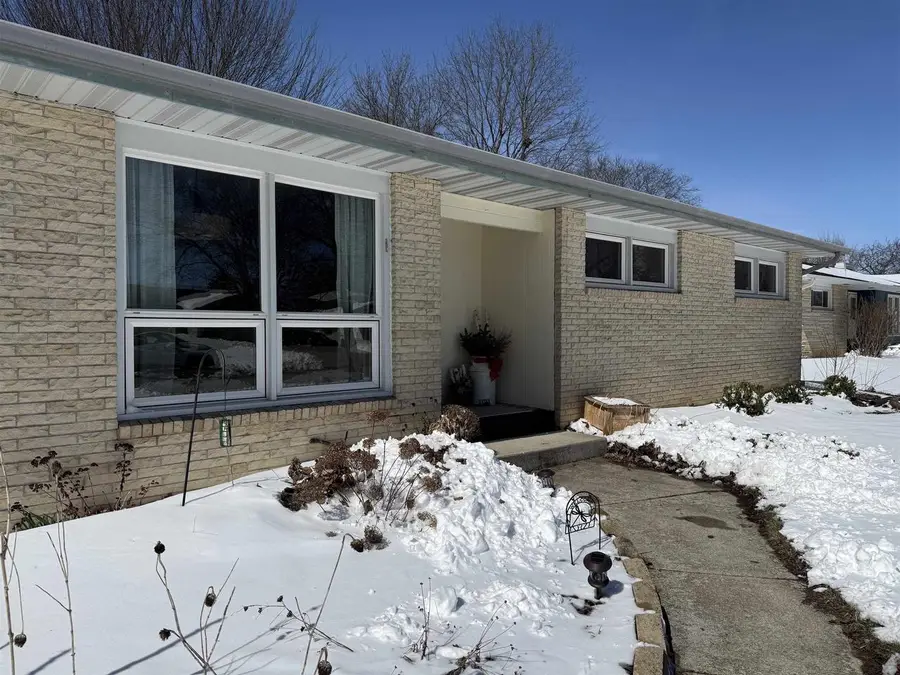 1121 Erie Drive, Janesville, WI 53545 - #2