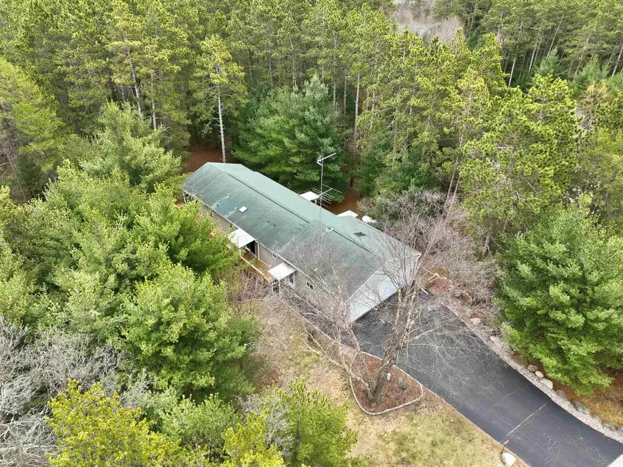 1008 Gem Avenue, Wisconsin Dells, WI 53965 - #3