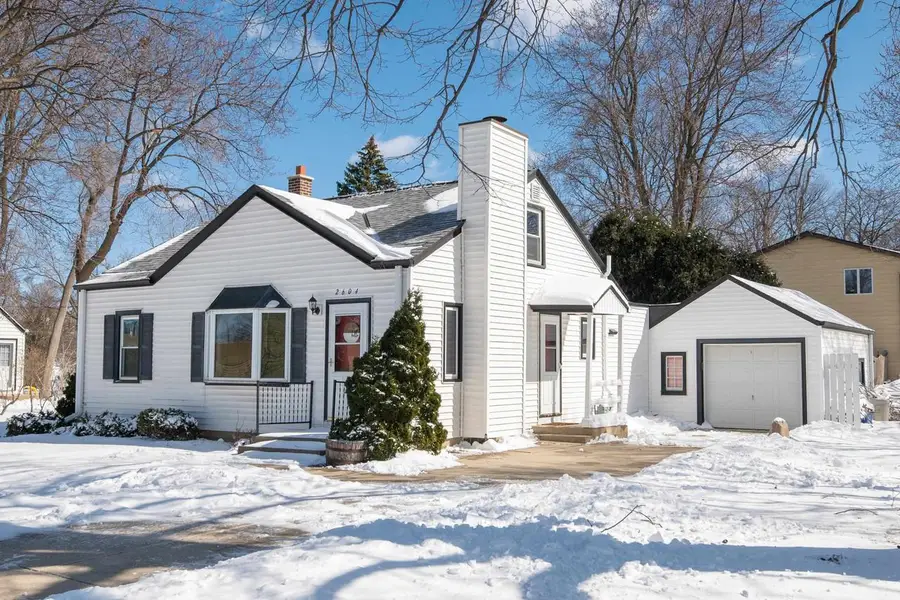 2604 N 112th Street, Wauwatosa, WI 53226 - #2