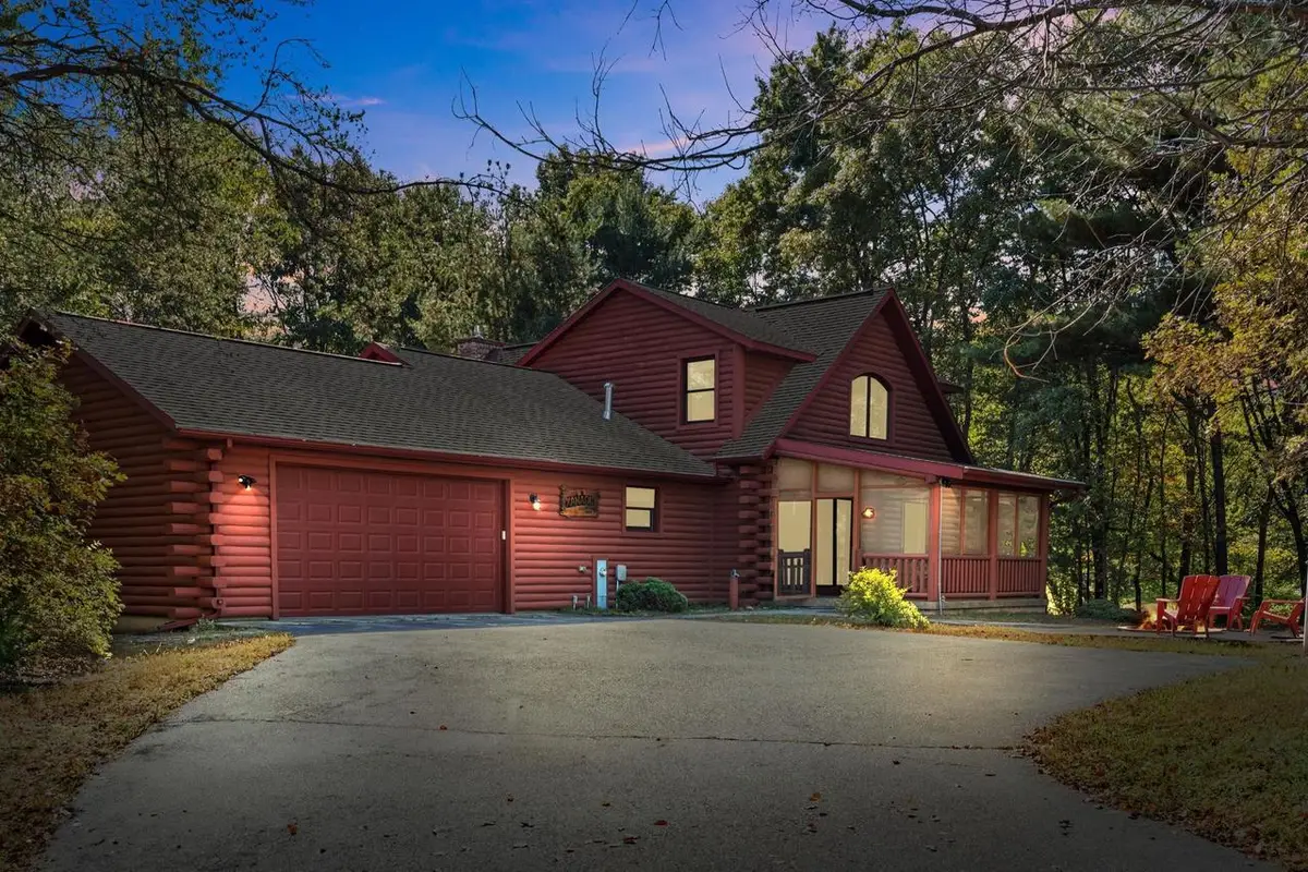 237 Oakbrook Drive, Wisconsin Dells, WI 53965 - #1