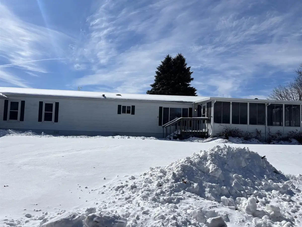 90 London Drive #90, Sparta, WI 54656 - #1