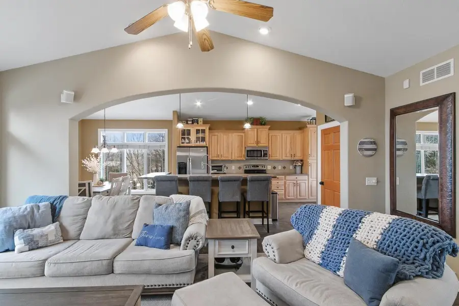 614 Woodhaven Court, Cambridge, WI 53523 - #2