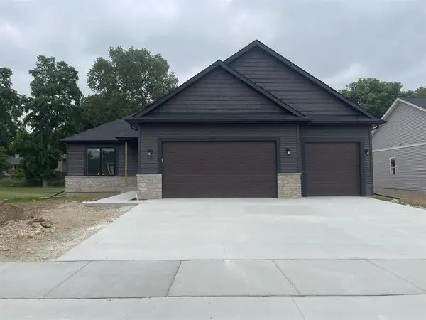 3829 N Woodbury Lane, Janesville, WI 53545