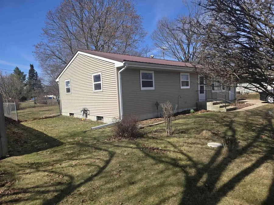 303 E 7 th Avenue, Brodhead, WI 53520 - #3