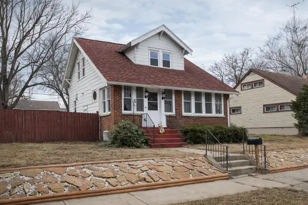 916 Prospect Avenue, Portage, WI 53901