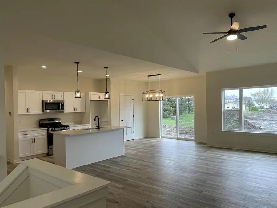 1756 E Kyle Circle, Beloit, WI 53511 - #3