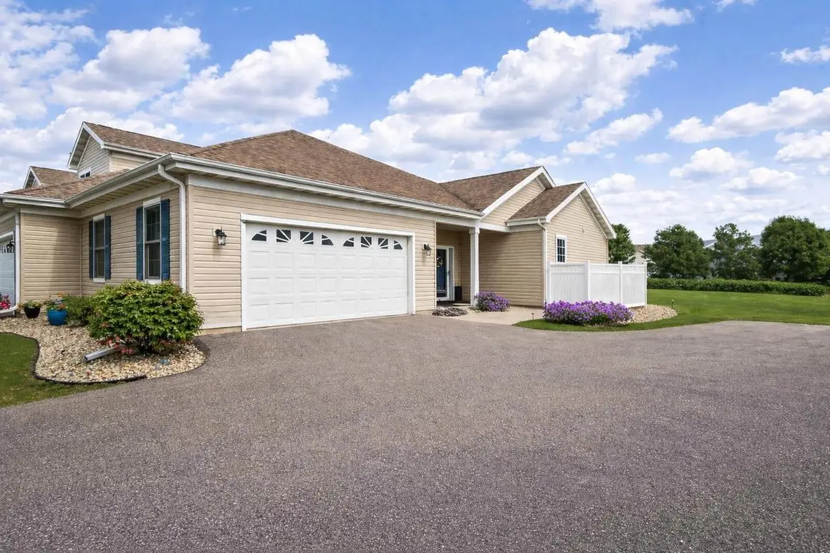 3331 N Stone Creek Circle, Madison, WI 53719 - #1