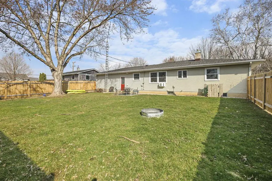 487 W Main Street, Evansville, WI 53536 - #3