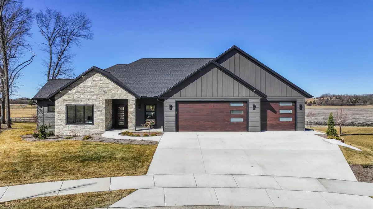405 Prairie View Drive, Portage, WI 53901 - #1