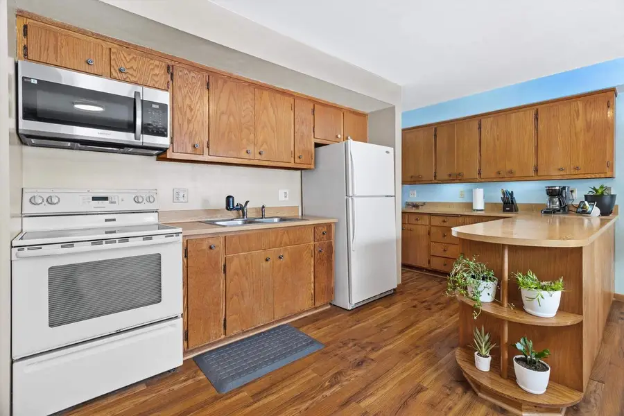 818 Redland Drive, Madison, WI 53714 - #3