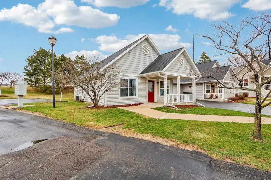 219 Larkspur Court, Sun Prairie, WI 53590 - #3