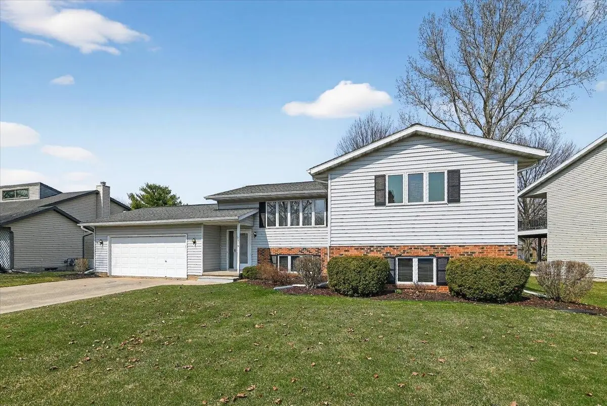 1570 Kuhle Drive, Sun Prairie, WI 53590 - #1