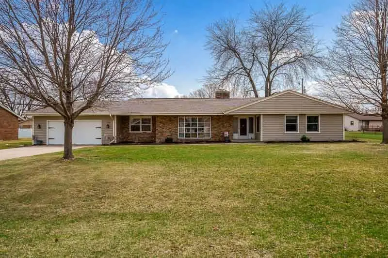 726 E Petunia Lane, Beloit, WI 53511 - #1